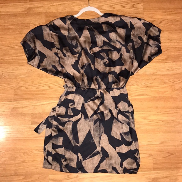 Unique Robe-Style Dress/Tunic - Picture 2 of 8